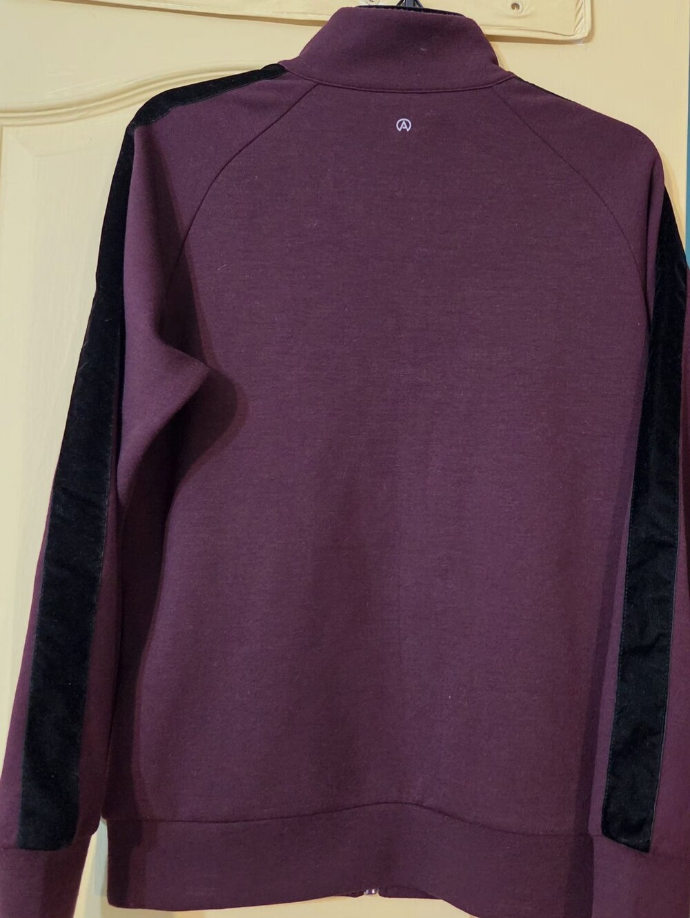 Athletic Top - Picture 2 of 3